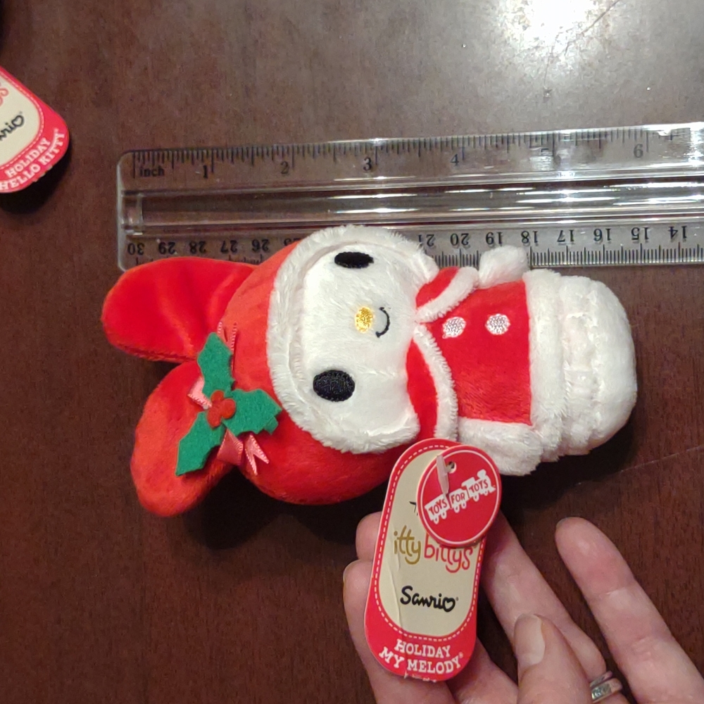 Sanrio Holiday itty bittys--bent tag!